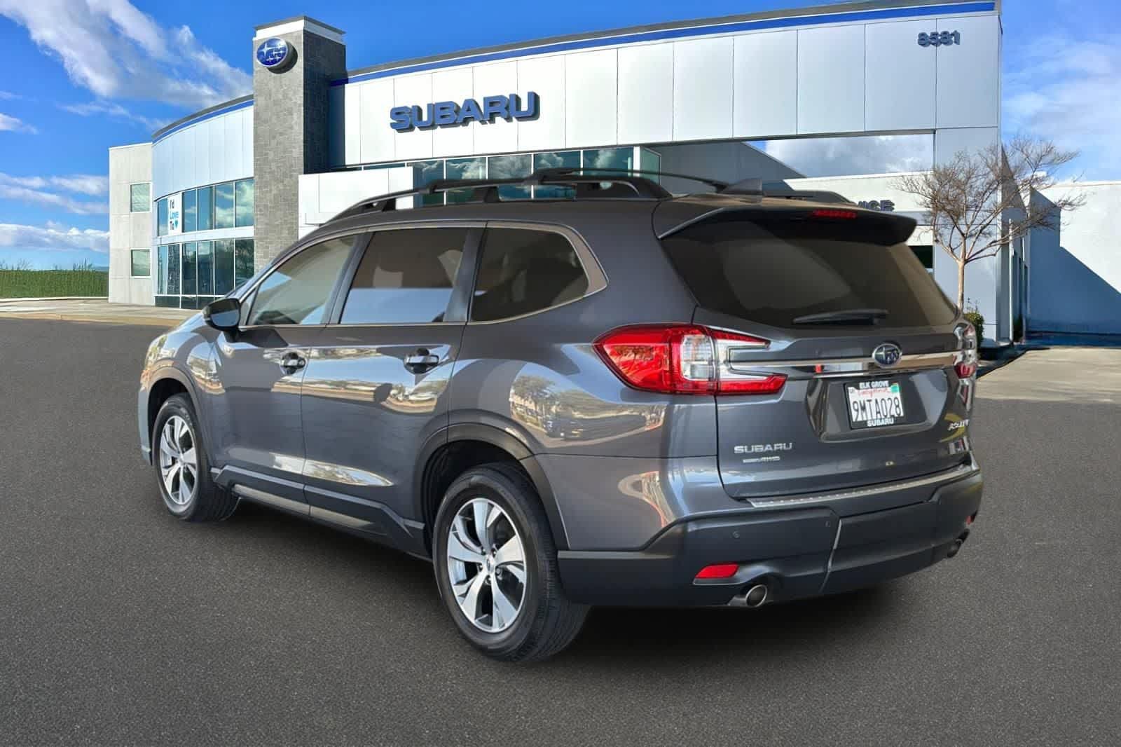 Used 2024 Subaru Ascent Premium w/ Convenience Package AWD/4WD image 8