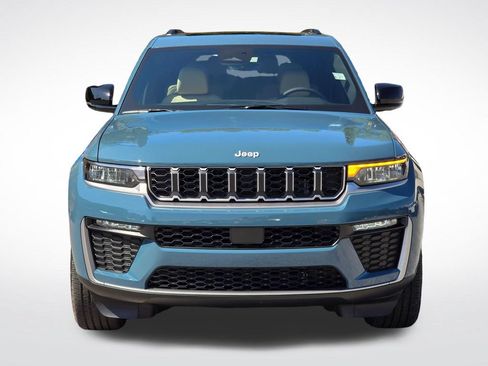 New 2026 Jeep Grand Cherokee L Limited w/ Trailer Tow Package AWD/4WD image 17