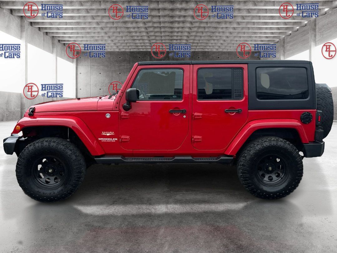 Used 2012 Jeep Wrangler Unlimited Sahara w/ Connectivity Group AWD/4WD image 8