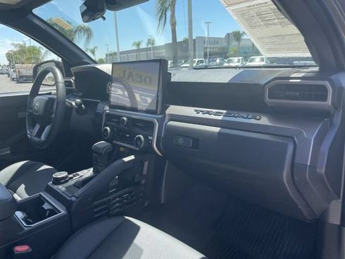 Used 2025 Toyota Tacoma TRD Sport w/ TRD Sport Premium Package AWD/4WD image 28