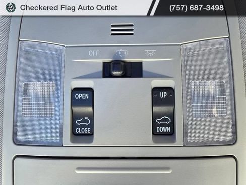 Used 2018 Toyota RAV4 XLE FWD image 23