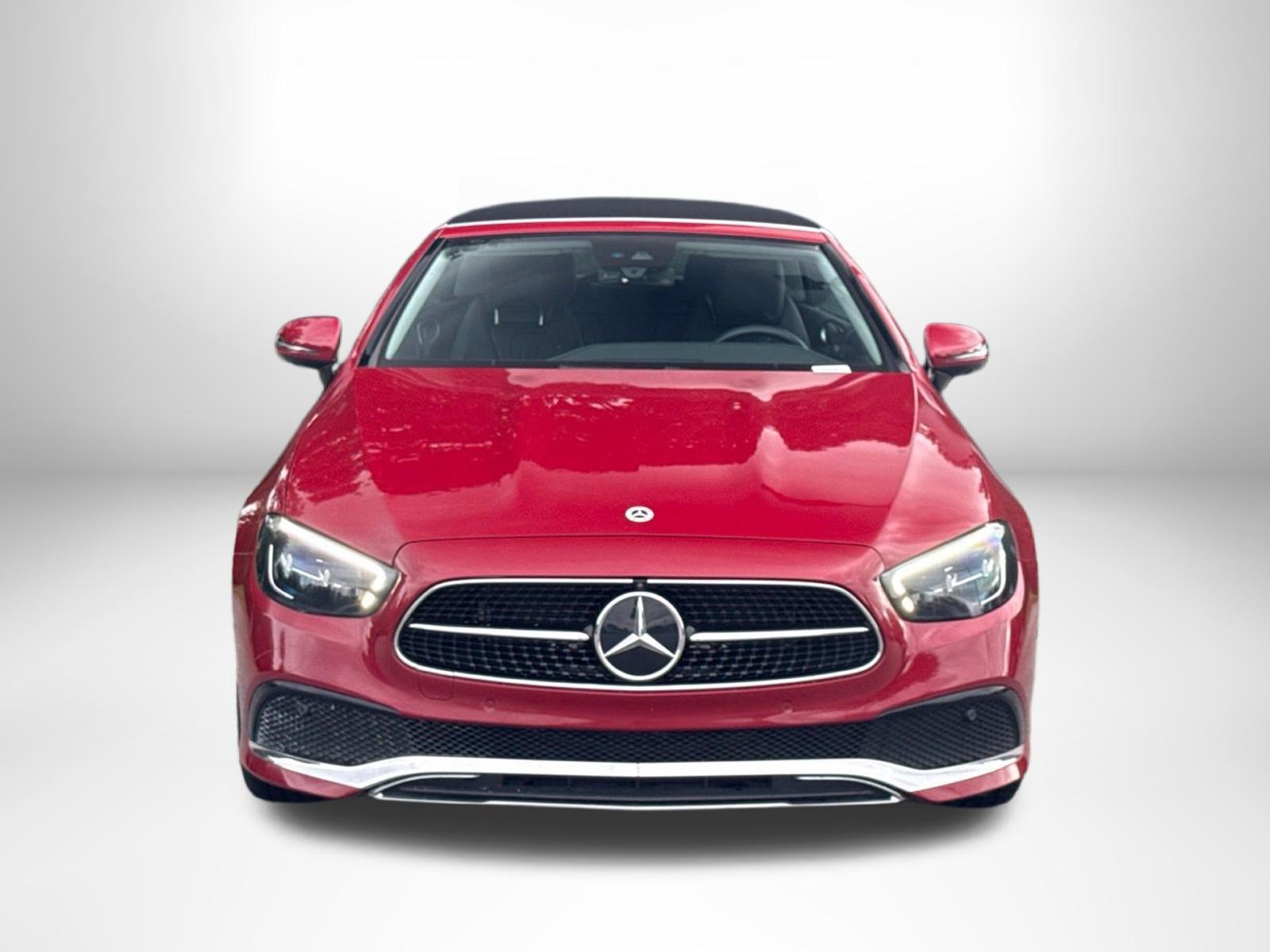 Used 2023 Mercedes-Benz E 450 Cabriolet image 2
