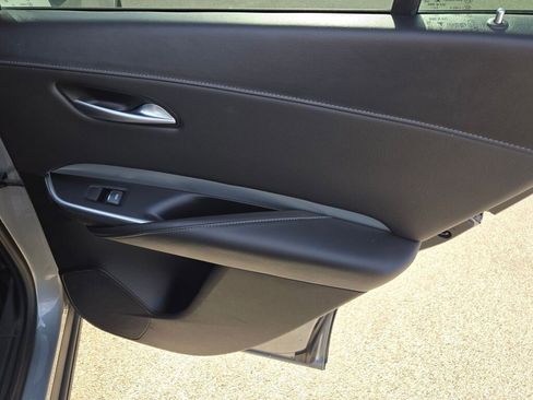 Used 2023 Cadillac XT4 Premium Luxury image 10