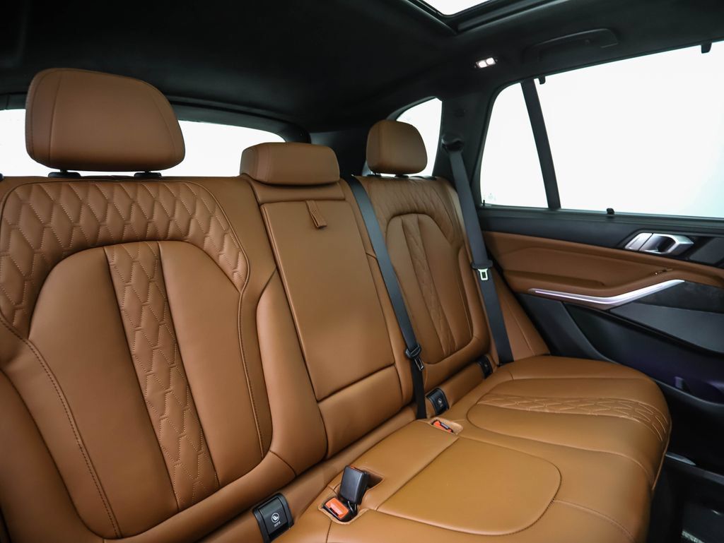 Used 2025 BMW X5 M60i w/ Executive Package AWD/4WD image 26