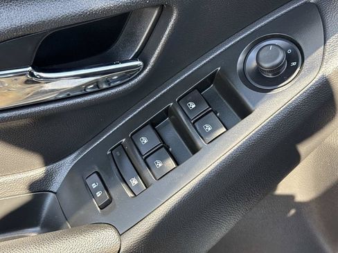 Used 2020 Chevrolet Trax LS FWD image 20