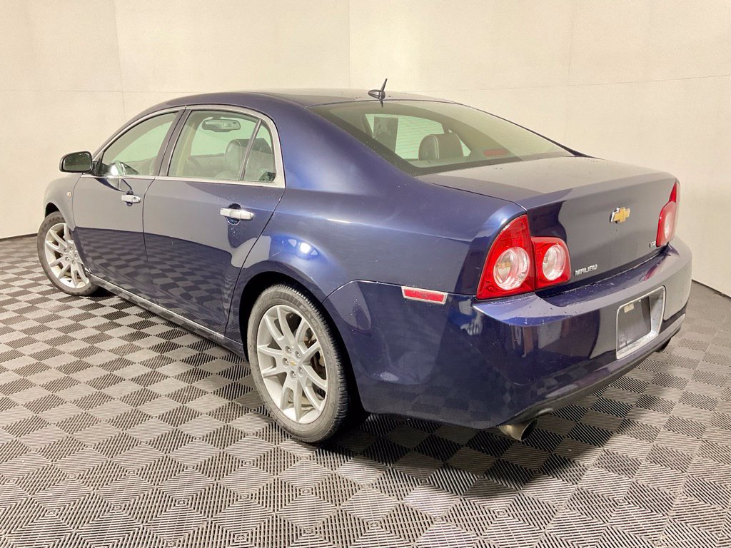 Used 2008 Chevrolet Malibu LTZ w/ Rear Power Package FWD image 9