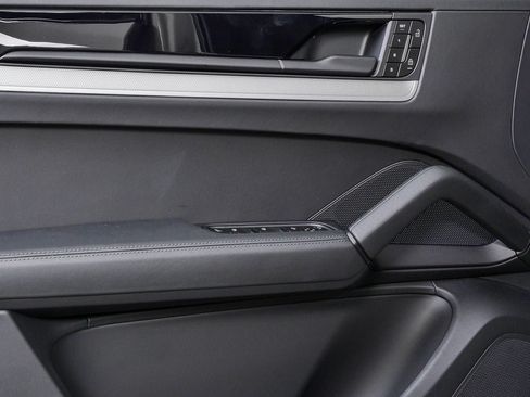 New 2026 Porsche Cayenne AWD/4WD image 6
