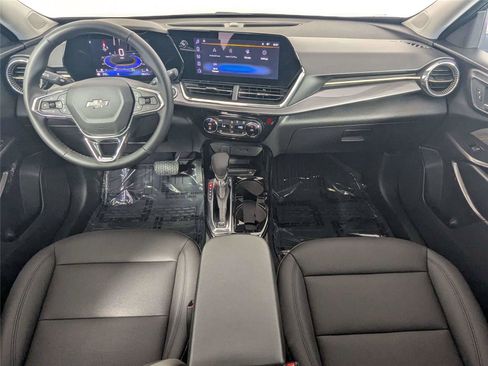Used 2026 Chevrolet Trax ACTIV w/ Sunroof Package FWD image 37