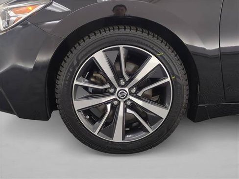 Used 2017 Nissan Maxima 3.5 SL FWD image 28
