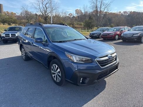 Used 2020 Subaru Outback Premium image 2