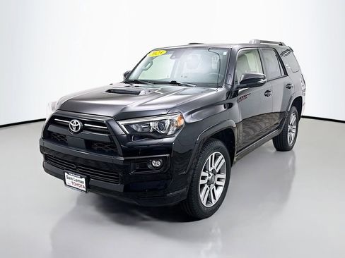 Used 2023 Toyota 4Runner TRD Sport image 3