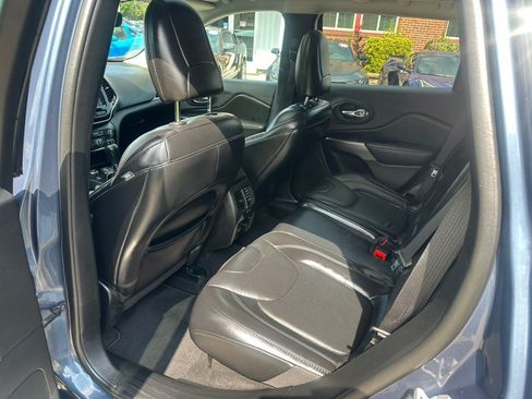 Used 2021 Jeep Cherokee Limited w/ Elite Package AWD/4WD image 15