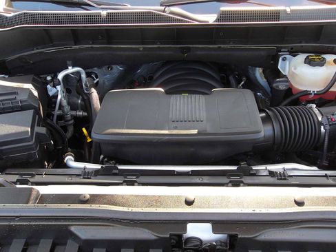 Used 2025 Chevrolet Silverado 1500 LT AWD/4WD image 14