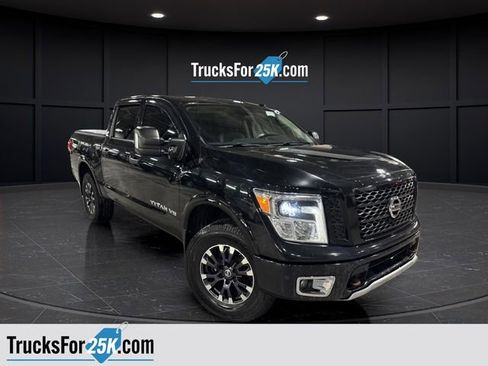 Used 2018 Nissan Titan PRO-4X image 44