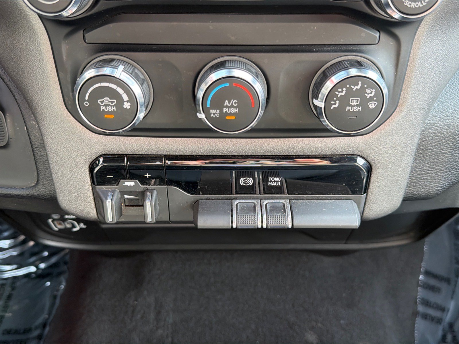 Used 2024 RAM 3500 Big Horn AWD/4WD image 22