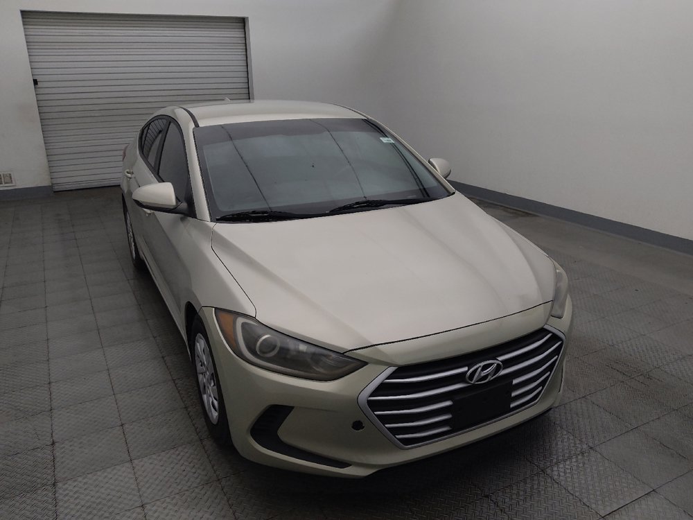 Used 2017 Hyundai Elantra SE FWD image 14