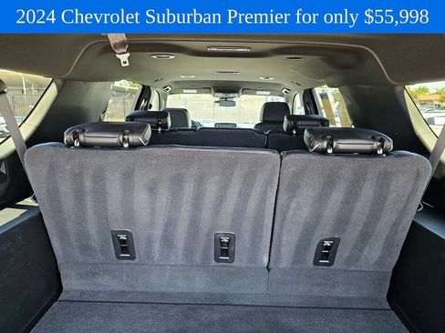 Used 2024 Chevrolet Suburban Premier AWD/4WD image 18