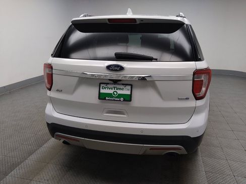 Used 2016 Ford Explorer XLT w/ Equipment Group 202A AWD/4WD image 7