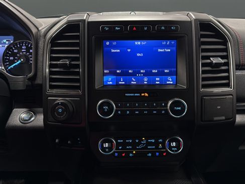 Used 2020 Ford Expedition Limited w/ Equipment Group 303A AWD/4WD image 13