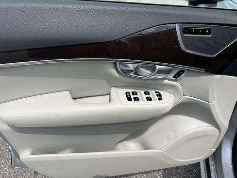 Used 2019 Volvo XC90 T6 Momentum w/ Advanced Package AWD/4WD image 22