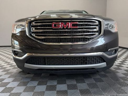 Used 2017 GMC Acadia SLT AWD/4WD image 3