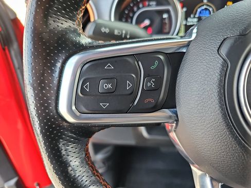 Used 2021 Jeep Gladiator Mojave AWD/4WD image 11