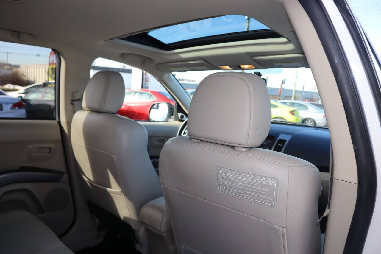 Used 2008 Mitsubishi Outlander SE FWD image 28
