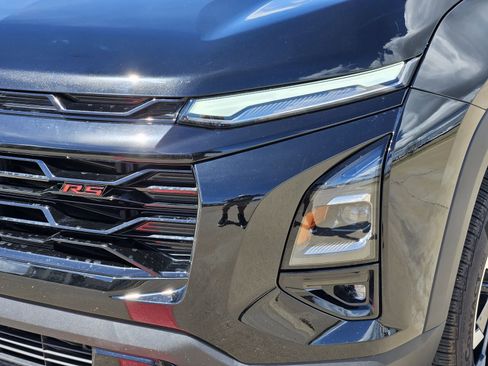 Certified 2025 Chevrolet Equinox RS w/ Safety and Technology Package image 11