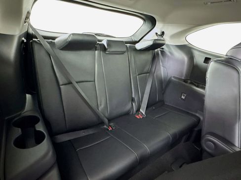 Used 2025 Toyota Highlander Limited image 28