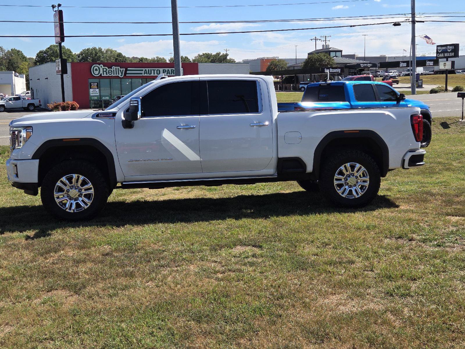 Used 2022 GMC Sierra 2500 Denali w/ Denali Ultimate Package AWD/4WD image 6