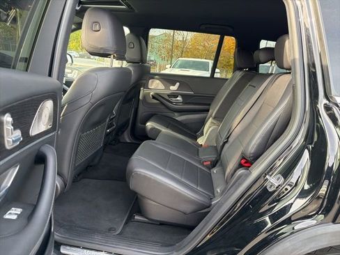 Used 2022 Mercedes-Benz GLS 450 4MATIC image 16