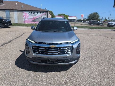 Used 2025 Chevrolet Equinox LT w/ Convenience Package II AWD/4WD image 17