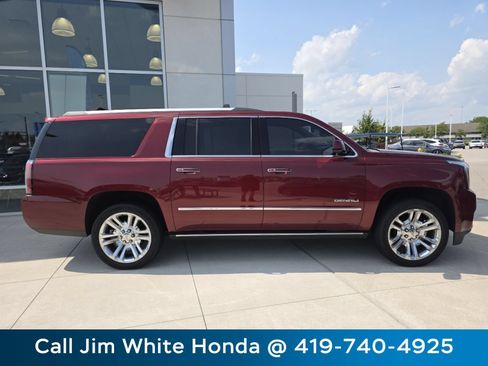 Used 2020 GMC Yukon XL Denali w/ Open Road Package AWD/4WD image 18