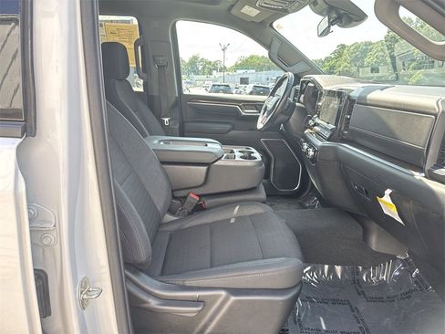 Used 2023 GMC Sierra 1500 Elevation image 30