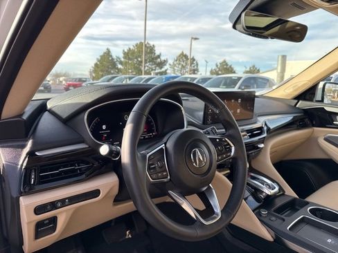 Used 2025 Acura MDX SH-AWD image 17