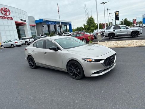 Used 2024 MAZDA MAZDA3 s FWD image 3