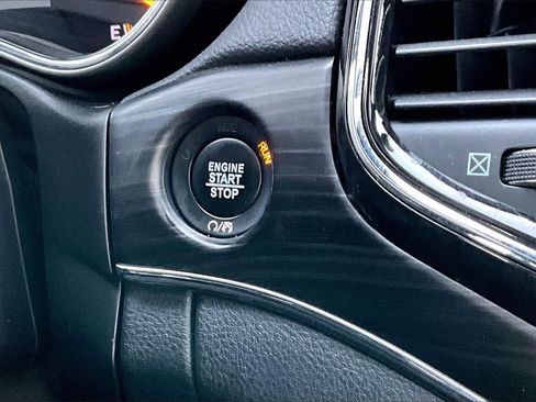 Certified 2022 Jeep Grand Cherokee Limited image 28