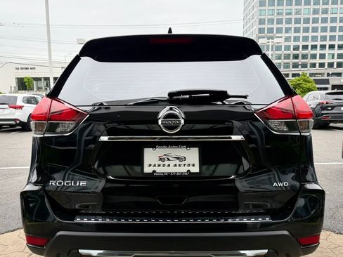 Used 2017 Nissan Rogue S AWD/4WD image 6