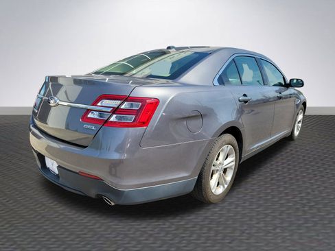Used 2014 Ford Taurus SEL image 5