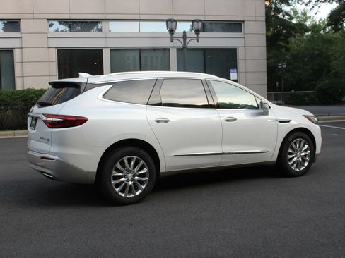 Used 2018 Buick Enclave Premium w/ Experience Buick Package AWD/4WD image 7