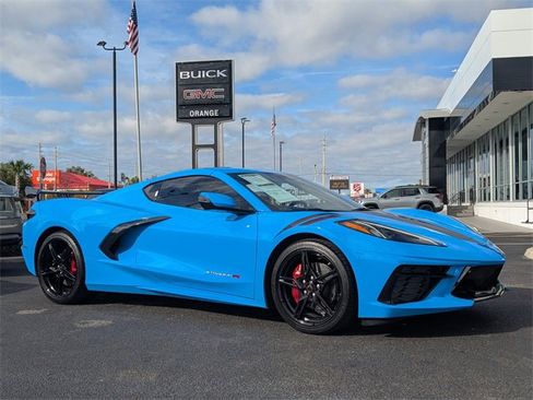 Used 2024 Chevrolet Corvette Stingray Premium Cpe image 2