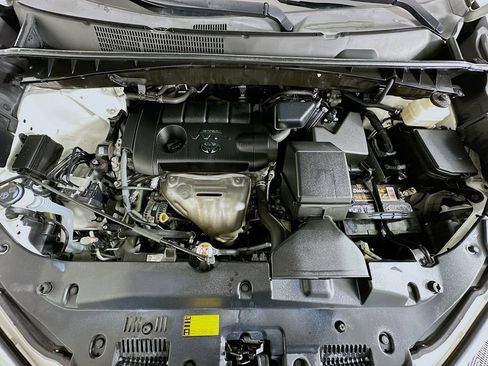 Used 2019 Toyota Highlander LE image 29