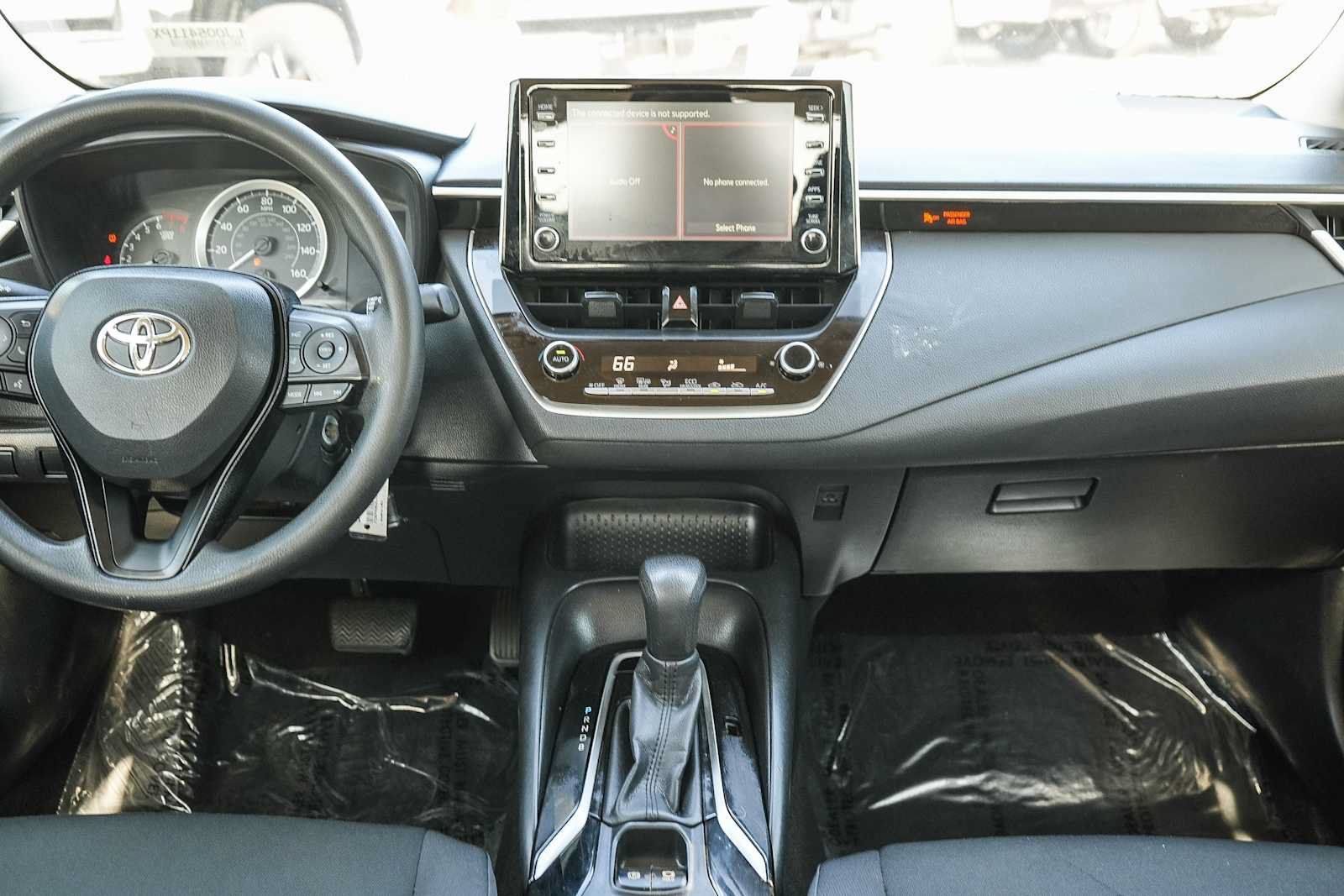 Used 2020 Toyota Corolla LE FWD image 11