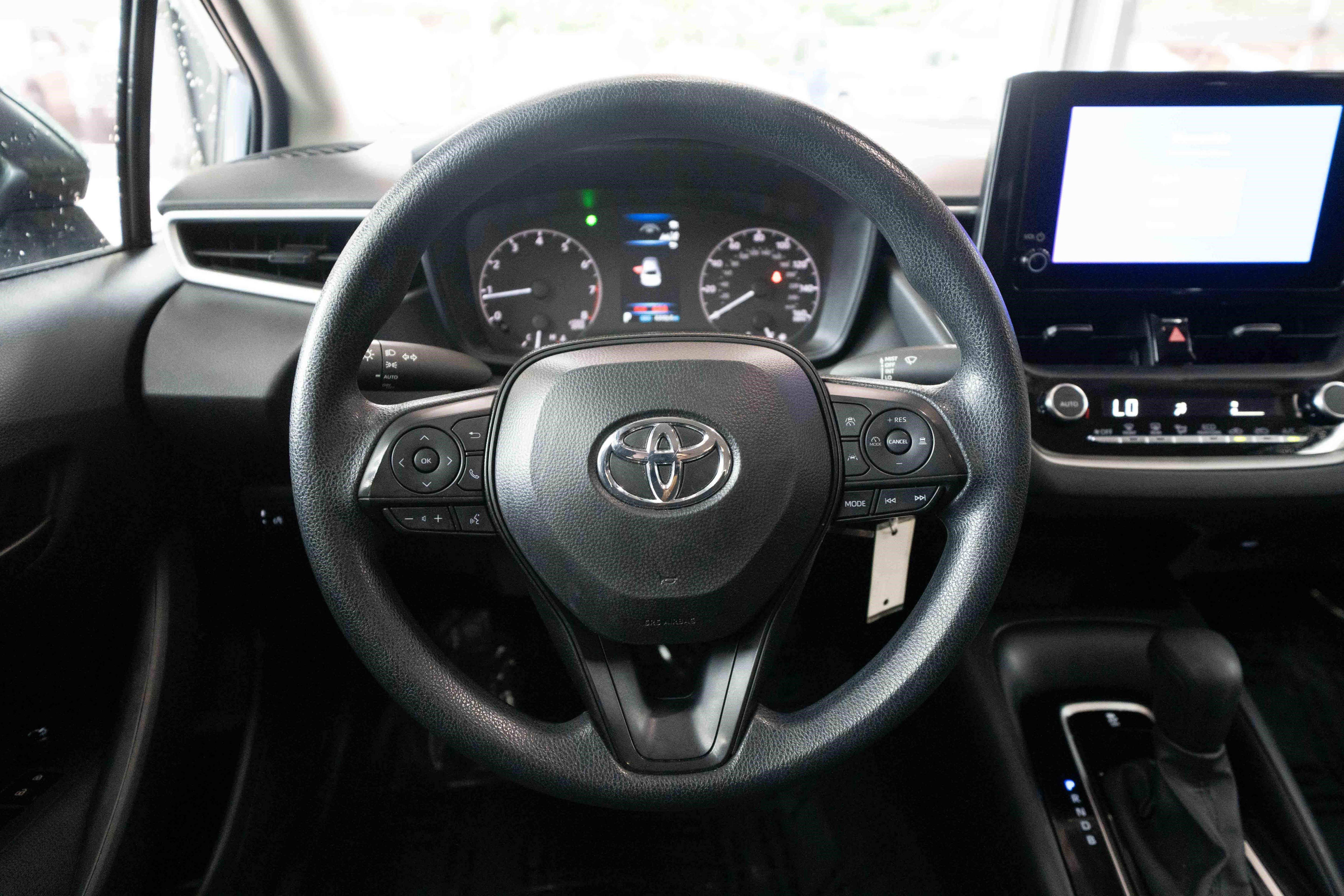 Used 2024 Toyota Corolla LE FWD image 21
