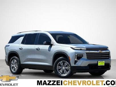 Used 2024 Chevrolet Traverse LT