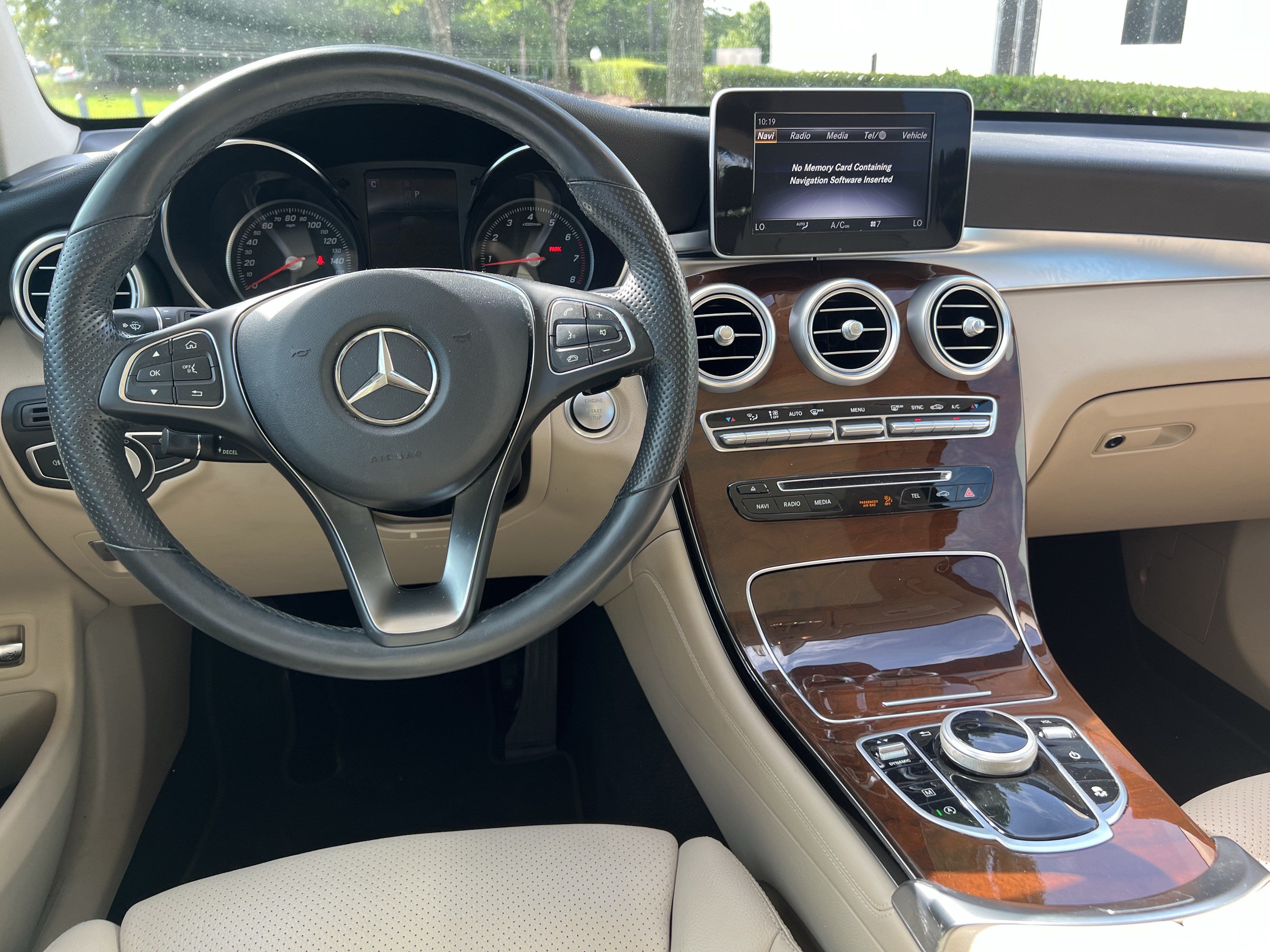 Used 2019 Mercedes-Benz GLC 300 image 30