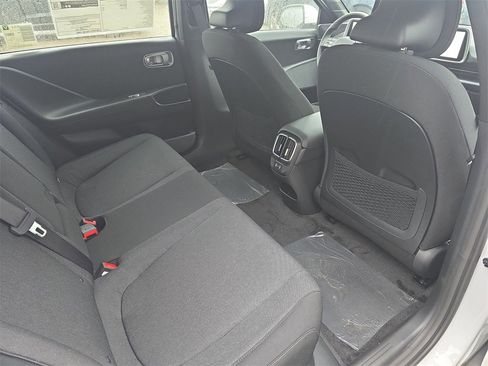New 2025 Hyundai Ioniq 6 SE image 11