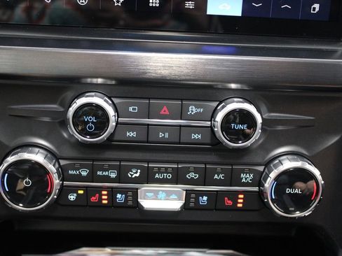 New 2026 Ford F250 Lariat w/ Black Appearance Package image 55