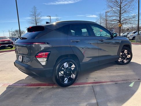 Used 2025 Hyundai Kona SEL image 6