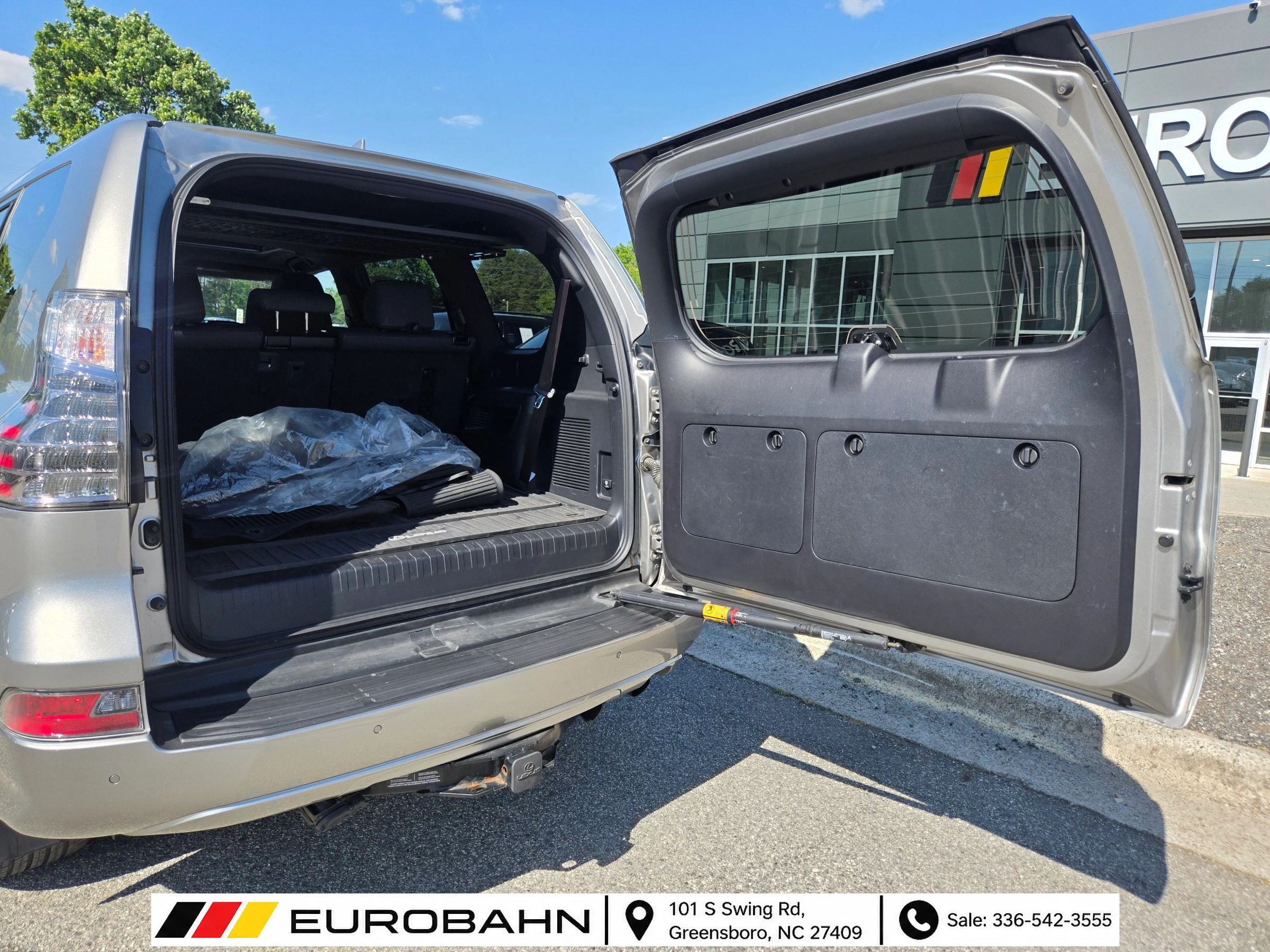 Used 2021 Lexus GX 460 Premium w/ Premium Package AWD/4WD image 36